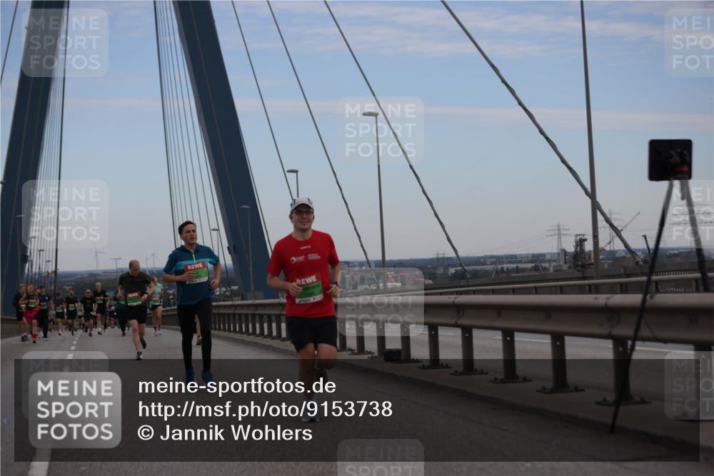 03.10.2025 - Köhlbrandbrückenlauf Jannik Wohlers http://msf.ph/oto/9153738 03.10.2025 15:21:29 Position 1  meine-sportfotos.de