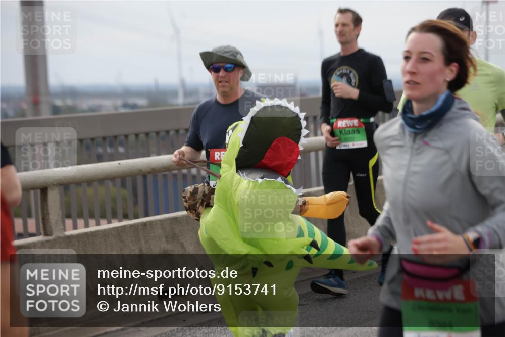 03.10.2025 - Köhlbrandbrückenlauf Jannik Wohlers http://msf.ph/oto/9153741 03.10.2025 16:04:42 Position 1 9332, 3004 meine-sportfotos.de