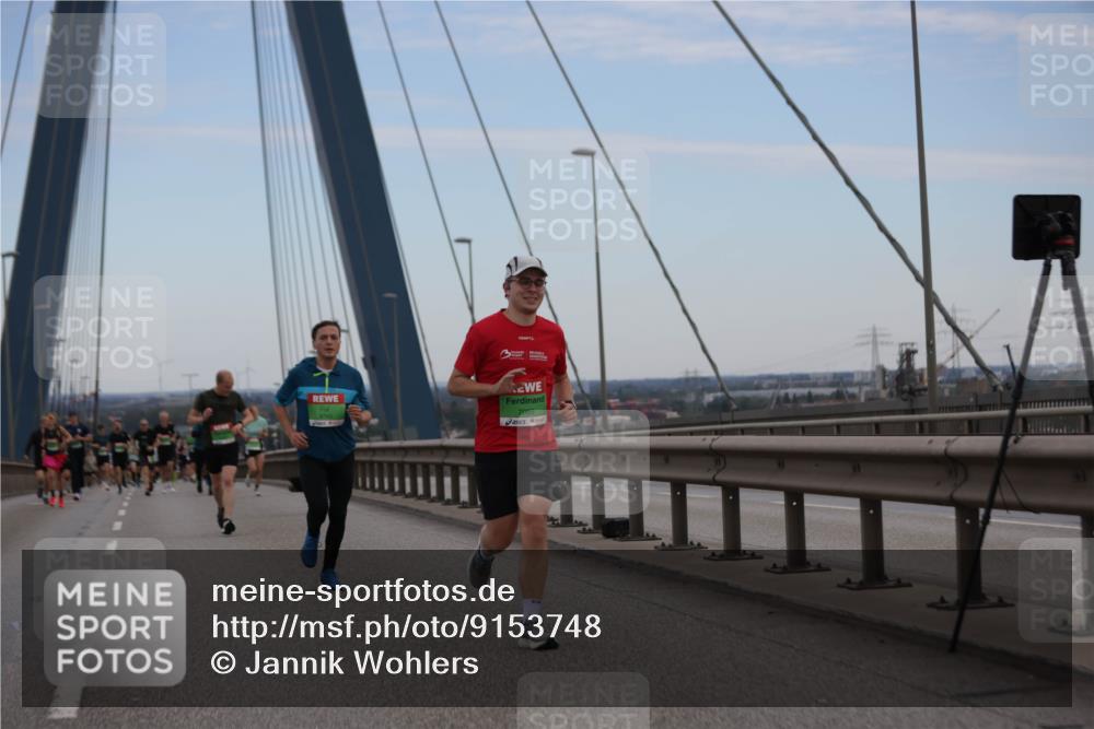 03.10.2025 - Köhlbrandbrückenlauf Jannik Wohlers http://msf.ph/oto/9153748 03.10.2025 15:21:29 Position 1 7089 meine-sportfotos.de