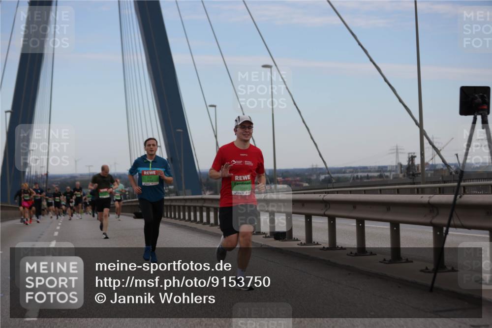 03.10.2025 - Köhlbrandbrückenlauf Jannik Wohlers http://msf.ph/oto/9153750 03.10.2025 15:21:29 Position 1 7089 meine-sportfotos.de