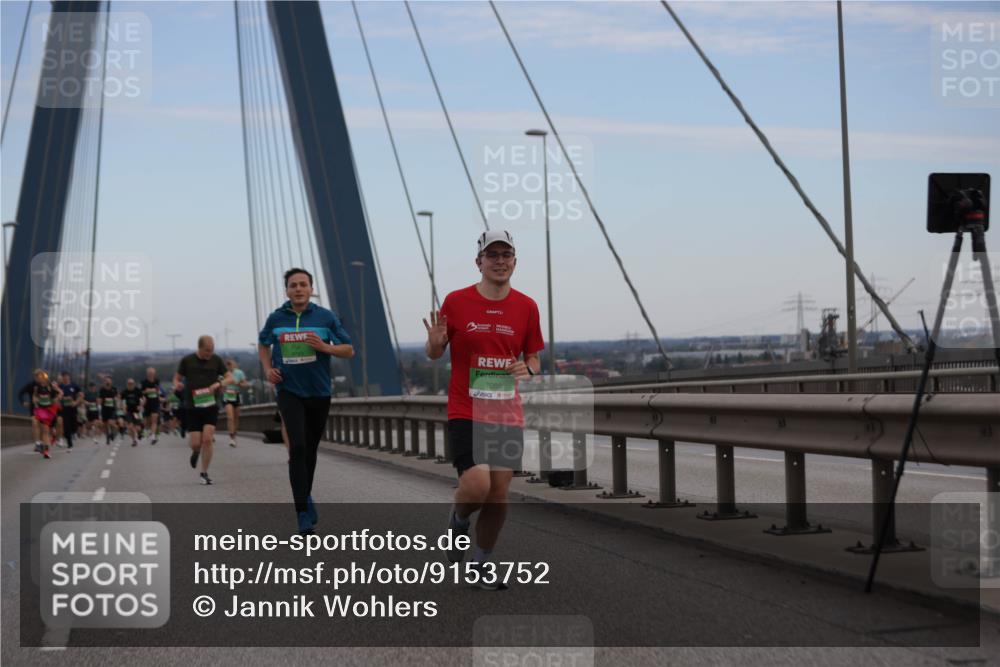 03.10.2025 - Köhlbrandbrückenlauf Jannik Wohlers http://msf.ph/oto/9153752 03.10.2025 15:21:29 Position 1 7089 meine-sportfotos.de