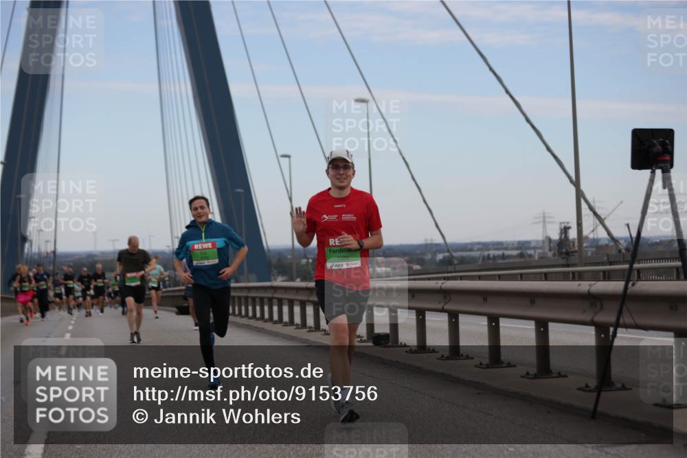 03.10.2025 - Köhlbrandbrückenlauf Jannik Wohlers http://msf.ph/oto/9153756 03.10.2025 15:21:29 Position 1 7089 meine-sportfotos.de