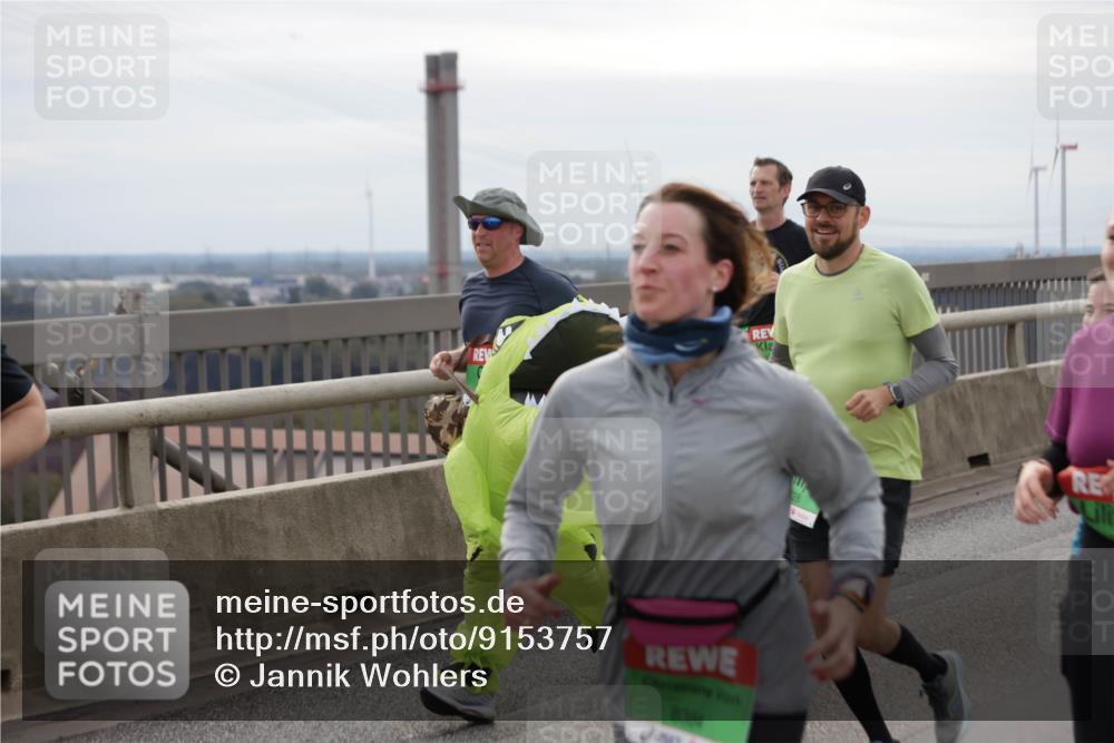 03.10.2025 - Köhlbrandbrückenlauf Jannik Wohlers http://msf.ph/oto/9153757 03.10.2025 16:04:42 Position 1 8384 meine-sportfotos.de