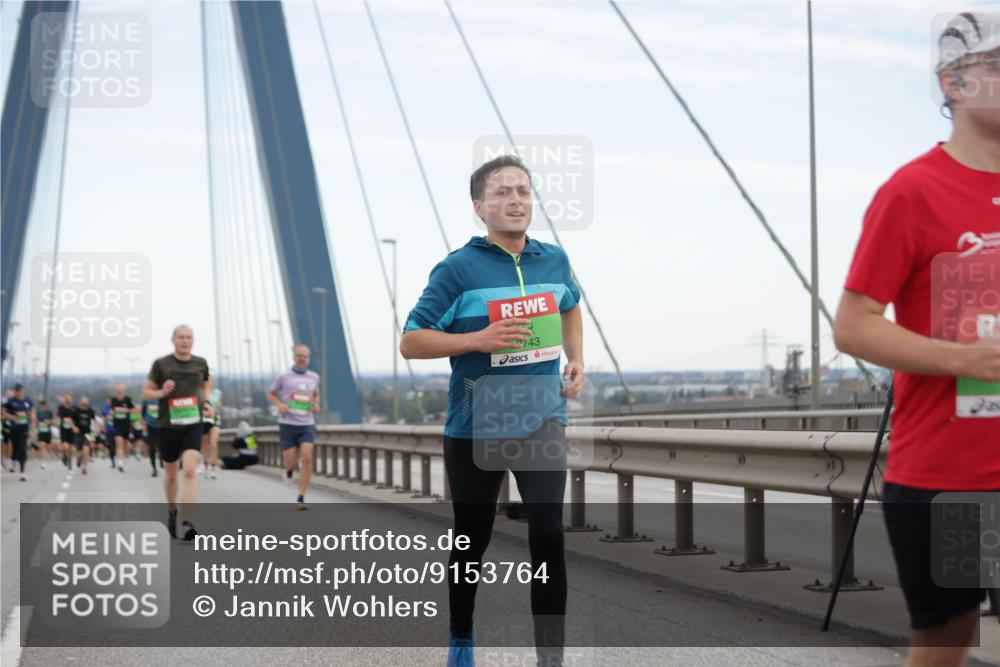 03.10.2025 - Köhlbrandbrückenlauf Jannik Wohlers http://msf.ph/oto/9153764 03.10.2025 15:21:31 Position 1 743 meine-sportfotos.de