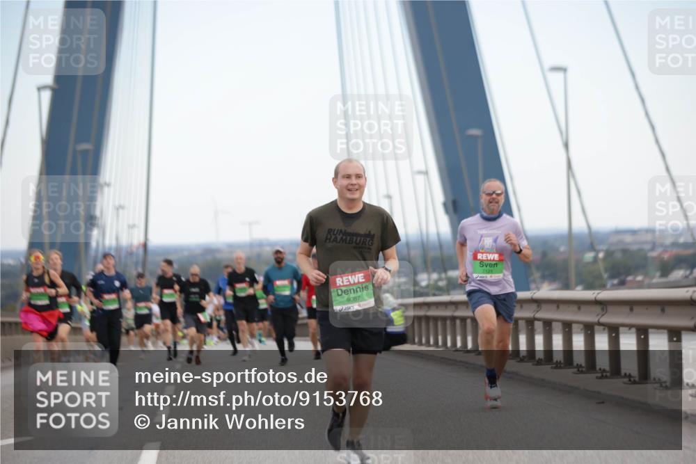 03.10.2025 - Köhlbrandbrückenlauf Jannik Wohlers http://msf.ph/oto/9153768 03.10.2025 15:21:32 Position 1 9087, 7121 meine-sportfotos.de
