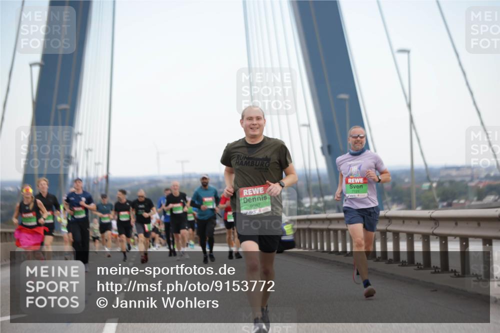 03.10.2025 - Köhlbrandbrückenlauf Jannik Wohlers http://msf.ph/oto/9153772 03.10.2025 15:21:32 Position 1 21, 0975, 9087, 7121 meine-sportfotos.de