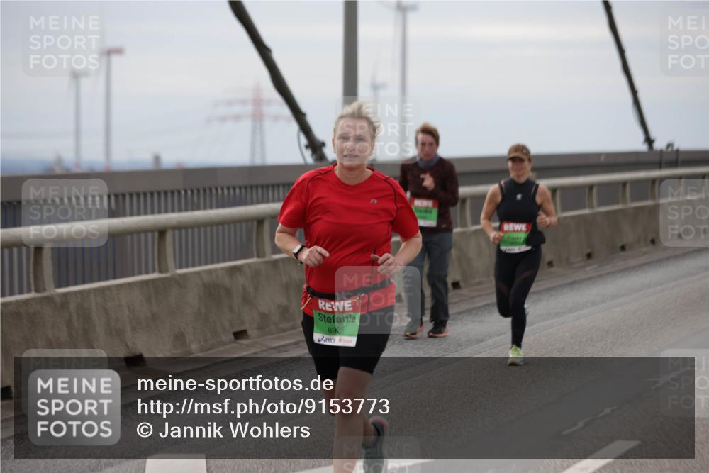 03.10.2025 - Köhlbrandbrückenlauf Jannik Wohlers http://msf.ph/oto/9153773 03.10.2025 16:04:44 Position 1 8935 meine-sportfotos.de