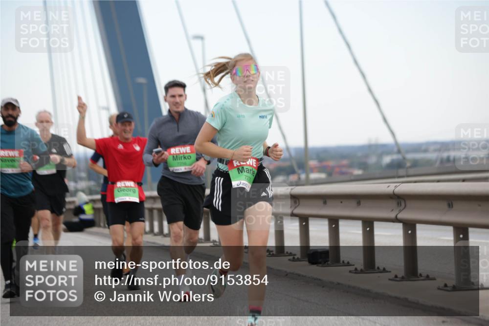 03.10.2025 - Köhlbrandbrückenlauf Jannik Wohlers http://msf.ph/oto/9153854 03.10.2025 15:21:38 Position 1 7256, 7271 meine-sportfotos.de