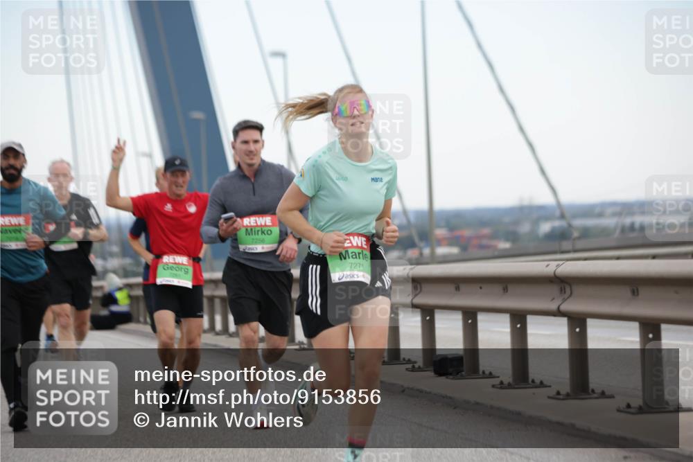 03.10.2025 - Köhlbrandbrückenlauf Jannik Wohlers http://msf.ph/oto/9153856 03.10.2025 15:21:38 Position 1 7256, 7271 meine-sportfotos.de