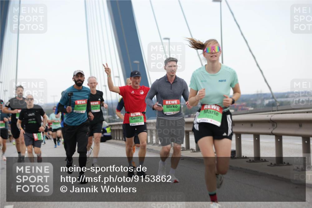 03.10.2025 - Köhlbrandbrückenlauf Jannik Wohlers http://msf.ph/oto/9153862 03.10.2025 15:21:39 Position 1 7016, 7261, 7256, 7271 meine-sportfotos.de