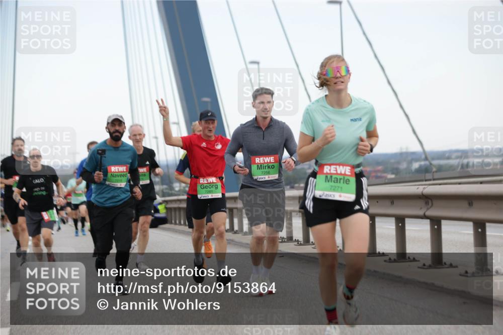 03.10.2025 - Köhlbrandbrückenlauf Jannik Wohlers http://msf.ph/oto/9153864 03.10.2025 15:21:39 Position 1 7016, 7261, 7256, 7271 meine-sportfotos.de