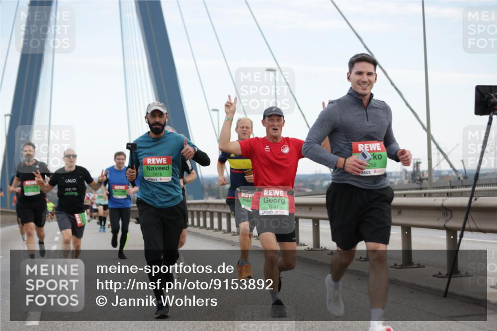 03.10.2025 - Köhlbrandbrückenlauf Jannik Wohlers http://msf.ph/oto/9153892 03.10.2025 15:21:41 Position 1 7016, 7261, 256 meine-sportfotos.de