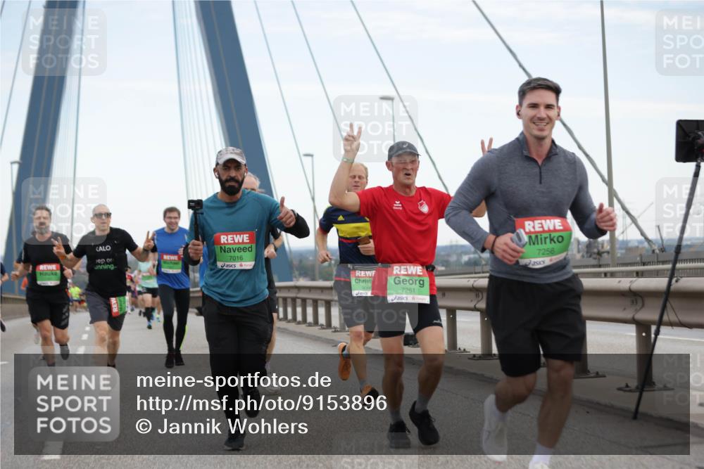 03.10.2025 - Köhlbrandbrückenlauf Jannik Wohlers http://msf.ph/oto/9153896 03.10.2025 15:21:41 Position 1 7016, 9086, 7261, 7256 meine-sportfotos.de