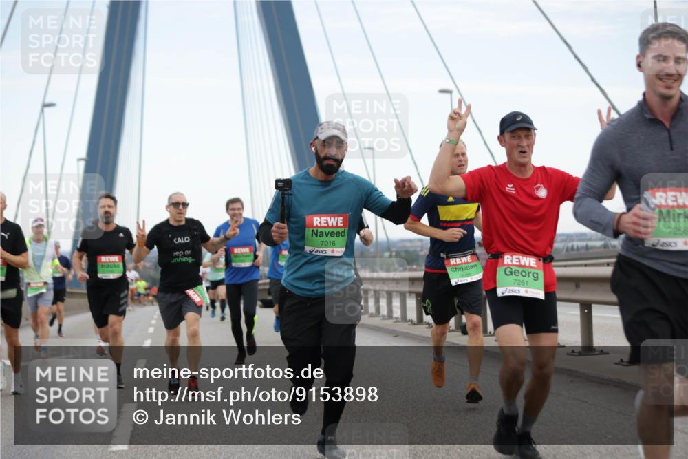 03.10.2025 - Köhlbrandbrückenlauf Jannik Wohlers http://msf.ph/oto/9153898 03.10.2025 15:21:41 Position 1 7016, 9086, 7261, 7256 meine-sportfotos.de