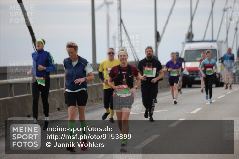 03.10.2025 - Köhlbrandbrückenlauf Jannik Wohlers http://msf.ph/oto/9153899 03.10.2025 16:04:55 Position 1 290 meine-sportfotos.de