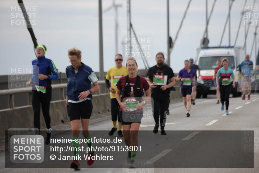 03.10.2025 - Köhlbrandbrückenlauf Jannik Wohlers http://msf.ph/oto/9153901 03.10.2025 16:04:55 Position 1 9290 meine-sportfotos.de
