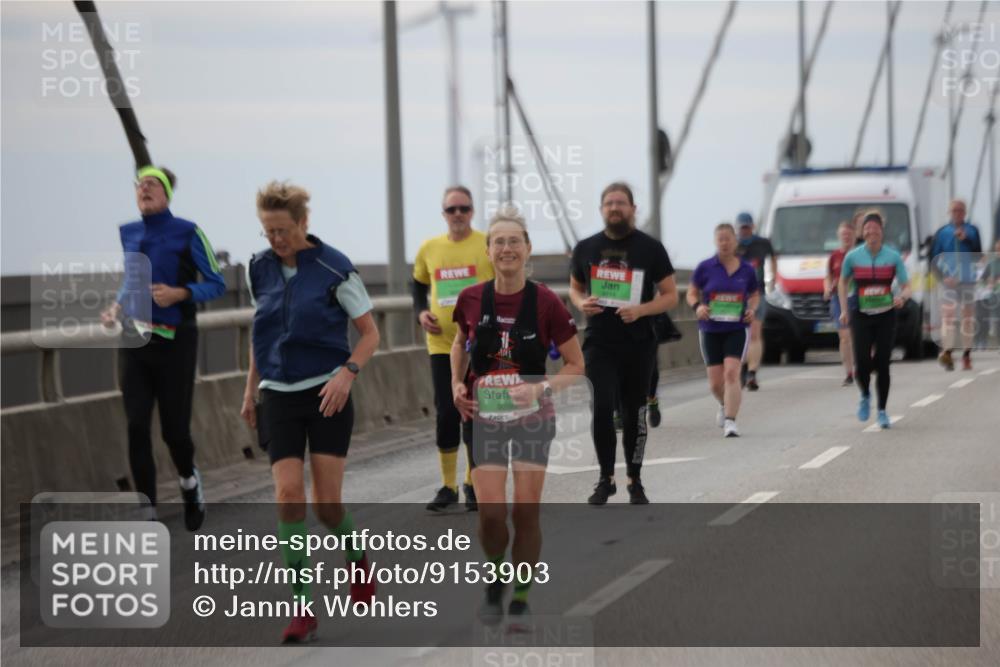 03.10.2025 - Köhlbrandbrückenlauf Jannik Wohlers http://msf.ph/oto/9153903 03.10.2025 16:04:55 Position 1 9290 meine-sportfotos.de
