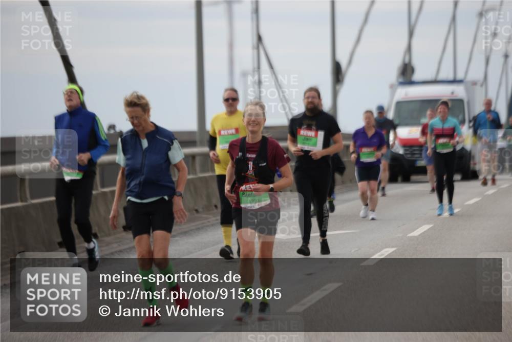 03.10.2025 - Köhlbrandbrückenlauf Jannik Wohlers http://msf.ph/oto/9153905 03.10.2025 16:04:55 Position 1 9290 meine-sportfotos.de