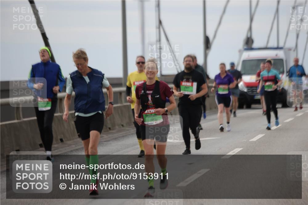 03.10.2025 - Köhlbrandbrückenlauf Jannik Wohlers http://msf.ph/oto/9153911 03.10.2025 16:04:55 Position 1 9290 meine-sportfotos.de