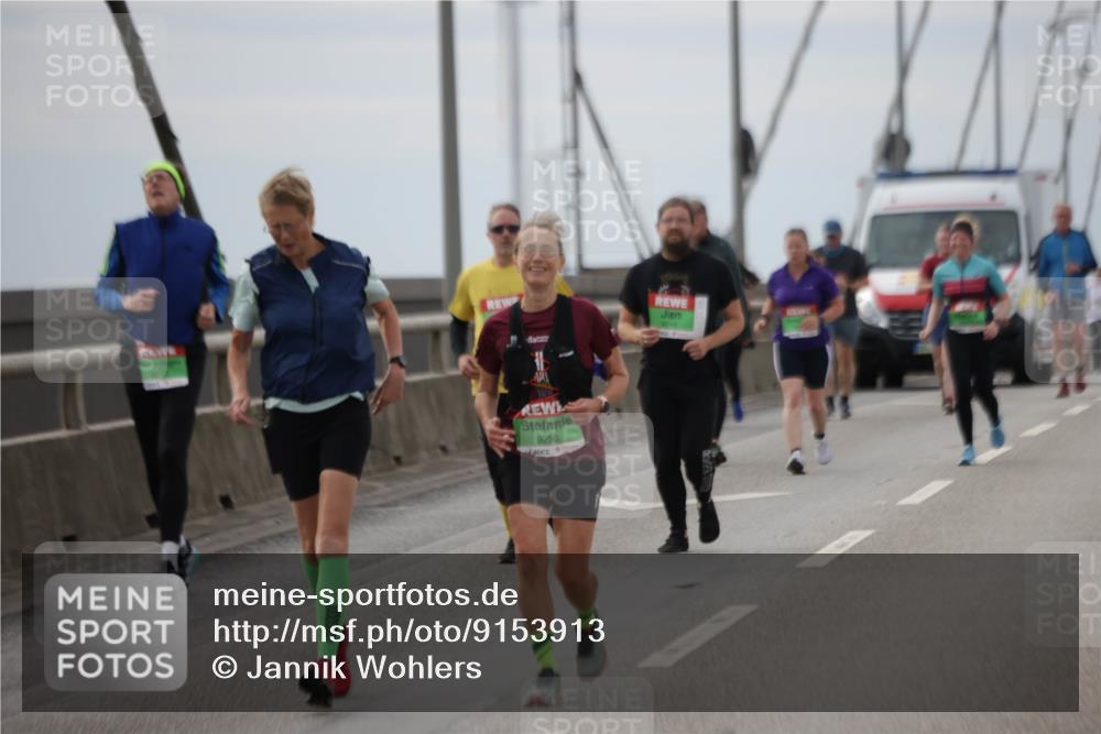 03.10.2025 - Köhlbrandbrückenlauf Jannik Wohlers http://msf.ph/oto/9153913 03.10.2025 16:04:55 Position 1 47, 9290 meine-sportfotos.de