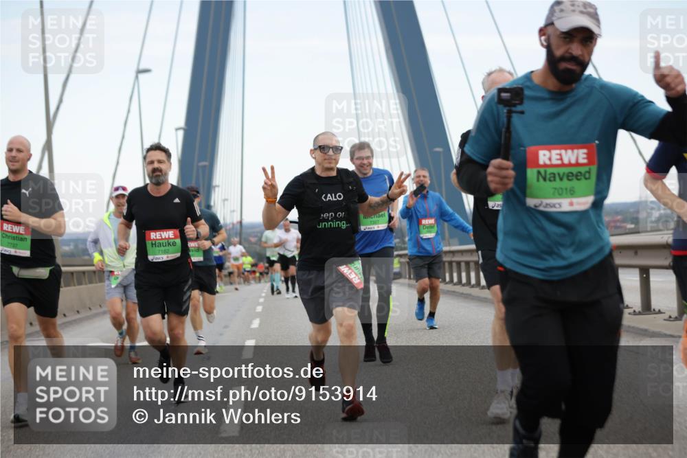 03.10.2025 - Köhlbrandbrückenlauf Jannik Wohlers http://msf.ph/oto/9153914 03.10.2025 15:21:42 Position 1 7737, 7182, 7016 meine-sportfotos.de