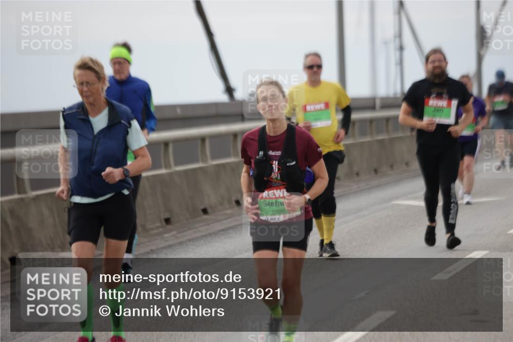 03.10.2025 - Köhlbrandbrückenlauf Jannik Wohlers http://msf.ph/oto/9153921 03.10.2025 16:04:57 Position 1 9290 meine-sportfotos.de