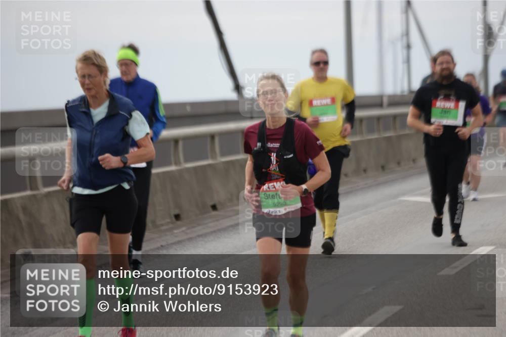 03.10.2025 - Köhlbrandbrückenlauf Jannik Wohlers http://msf.ph/oto/9153923 03.10.2025 16:04:57 Position 1 9290 meine-sportfotos.de