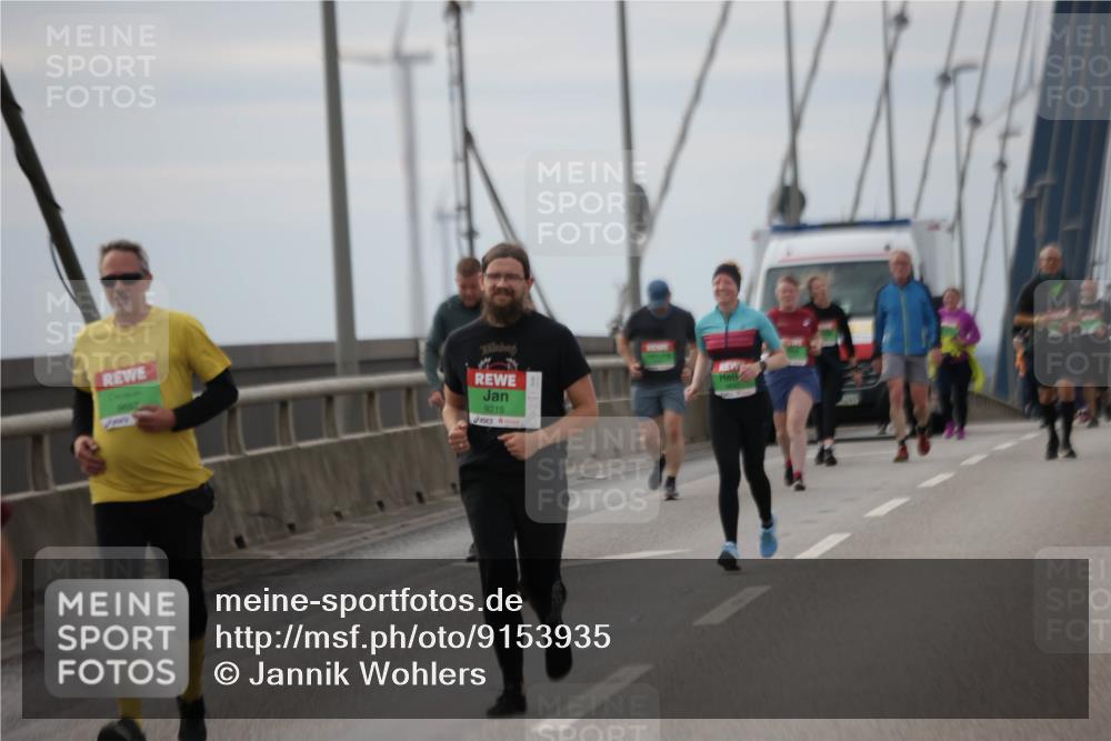 03.10.2025 - Köhlbrandbrückenlauf Jannik Wohlers http://msf.ph/oto/9153935 03.10.2025 16:04:58 Position 1 9215 meine-sportfotos.de