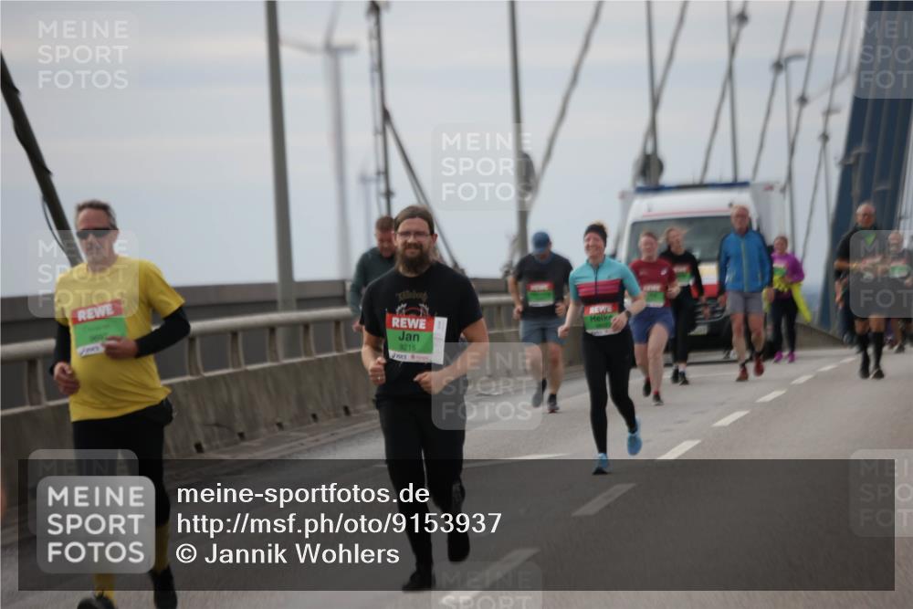 03.10.2025 - Köhlbrandbrückenlauf Jannik Wohlers http://msf.ph/oto/9153937 03.10.2025 16:04:58 Position 1 9215 meine-sportfotos.de
