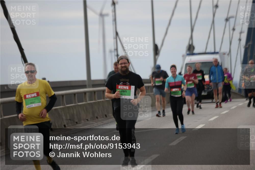 03.10.2025 - Köhlbrandbrückenlauf Jannik Wohlers http://msf.ph/oto/9153943 03.10.2025 16:04:58 Position 1 9697, 9215 meine-sportfotos.de