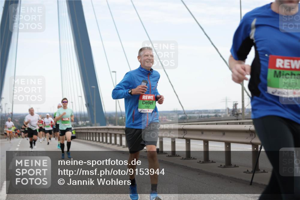03.10.2025 - Köhlbrandbrückenlauf Jannik Wohlers http://msf.ph/oto/9153944 03.10.2025 15:21:45 Position 1 7282, 7327 meine-sportfotos.de
