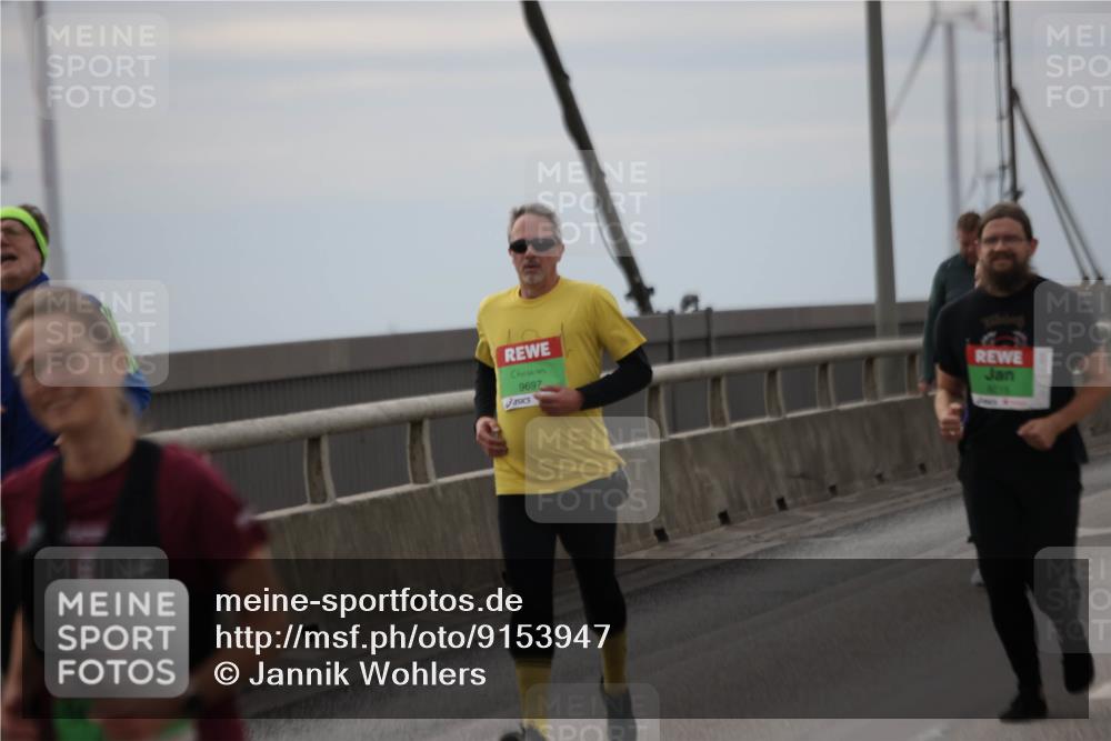 03.10.2025 - Köhlbrandbrückenlauf Jannik Wohlers http://msf.ph/oto/9153947 03.10.2025 16:04:59 Position 1 9697 meine-sportfotos.de