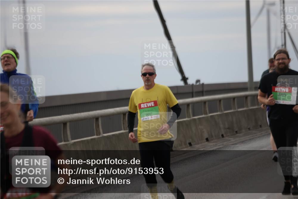 03.10.2025 - Köhlbrandbrückenlauf Jannik Wohlers http://msf.ph/oto/9153953 03.10.2025 16:04:59 Position 1 9697, 9215 meine-sportfotos.de