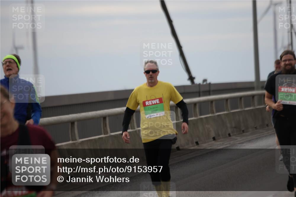03.10.2025 - Köhlbrandbrückenlauf Jannik Wohlers http://msf.ph/oto/9153957 03.10.2025 16:04:59 Position 1 9697, 9215 meine-sportfotos.de