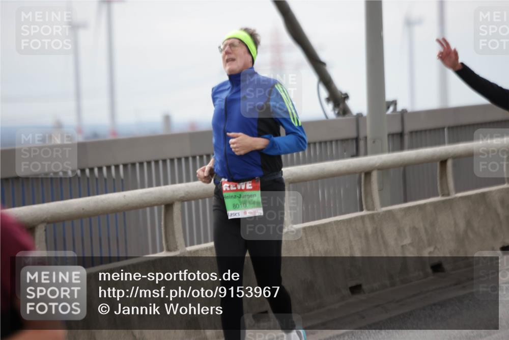 03.10.2025 - Köhlbrandbrückenlauf Jannik Wohlers http://msf.ph/oto/9153967 03.10.2025 16:05:00 Position 1 8010 meine-sportfotos.de