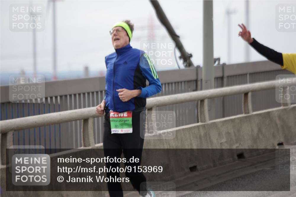 03.10.2025 - Köhlbrandbrückenlauf Jannik Wohlers http://msf.ph/oto/9153969 03.10.2025 16:05:01 Position 1 8010 meine-sportfotos.de