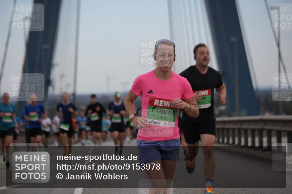 03.10.2025 - Köhlbrandbrückenlauf Jannik Wohlers http://msf.ph/oto/9153978 03.10.2025 15:22:45 Position 1 7301, 7147 meine-sportfotos.de