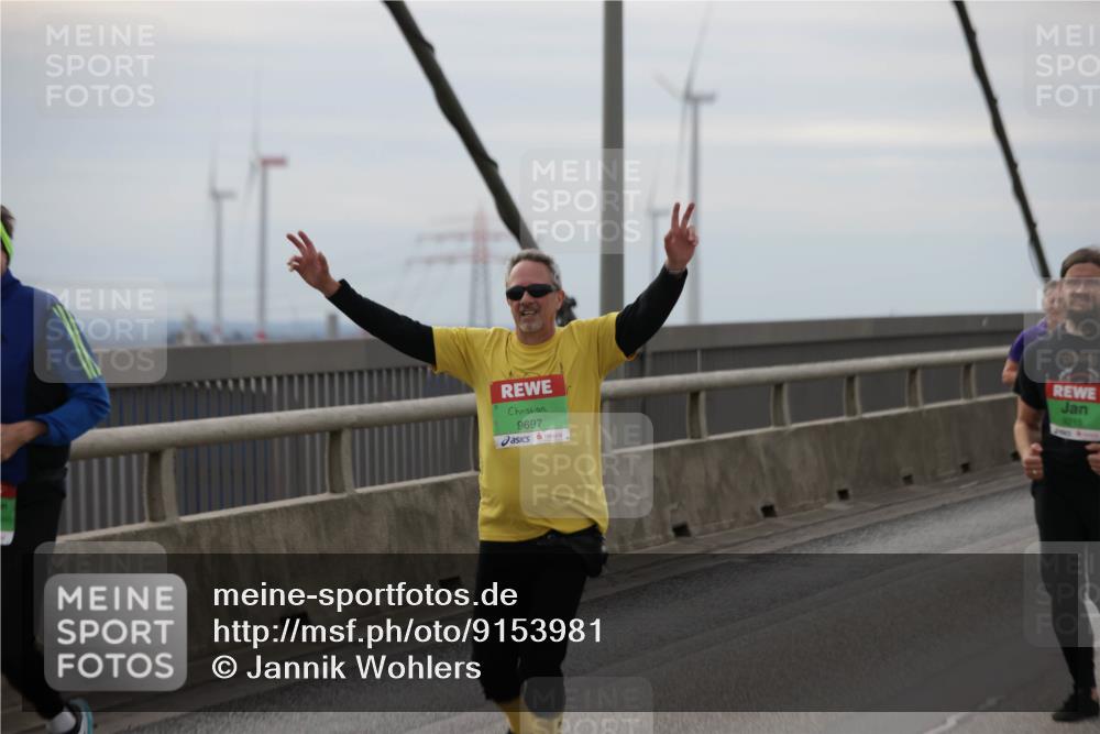 03.10.2025 - Köhlbrandbrückenlauf Jannik Wohlers http://msf.ph/oto/9153981 03.10.2025 16:05:02 Position 1 9697 meine-sportfotos.de