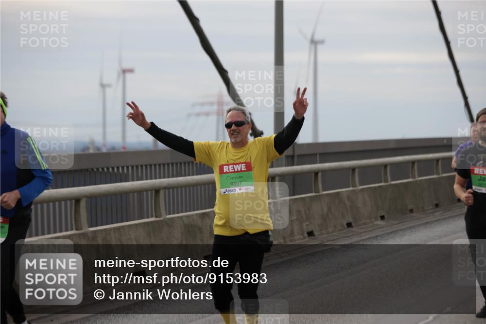 03.10.2025 - Köhlbrandbrückenlauf Jannik Wohlers http://msf.ph/oto/9153983 03.10.2025 16:05:02 Position 1 9697 meine-sportfotos.de