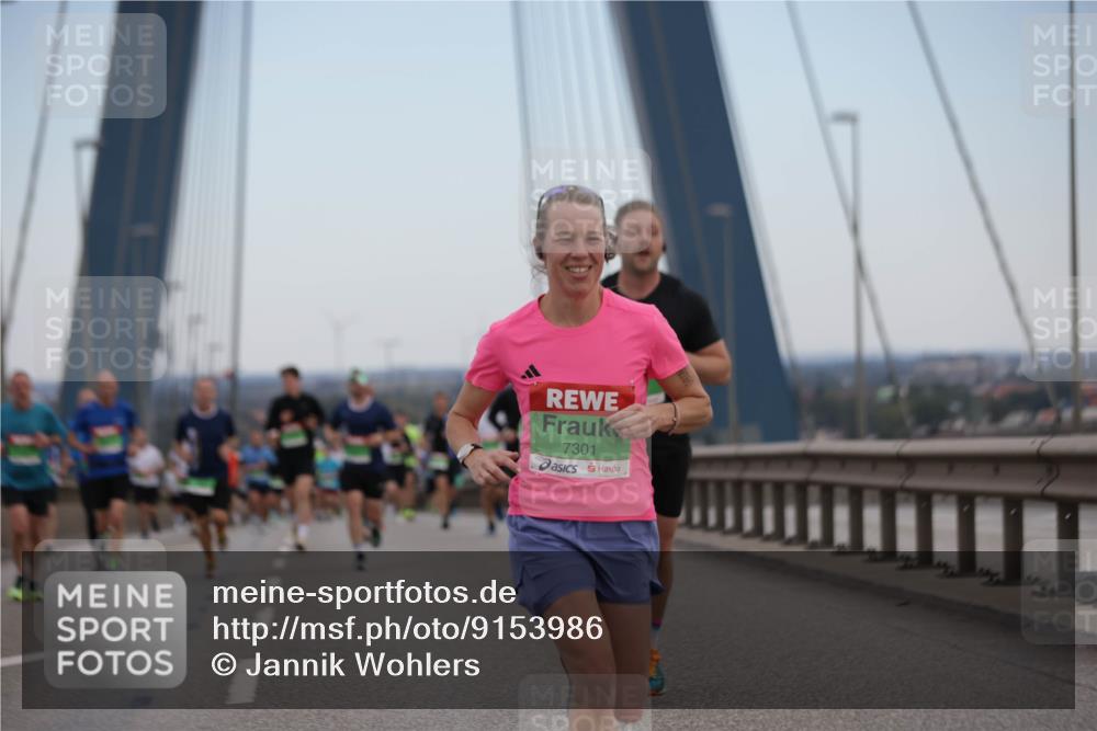 03.10.2025 - Köhlbrandbrückenlauf Jannik Wohlers http://msf.ph/oto/9153986 03.10.2025 15:22:45 Position 1 7301 meine-sportfotos.de