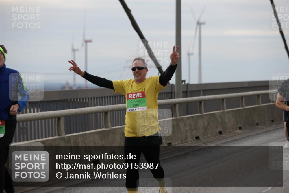 03.10.2025 - Köhlbrandbrückenlauf Jannik Wohlers http://msf.ph/oto/9153987 03.10.2025 16:05:02 Position 1 9697 meine-sportfotos.de