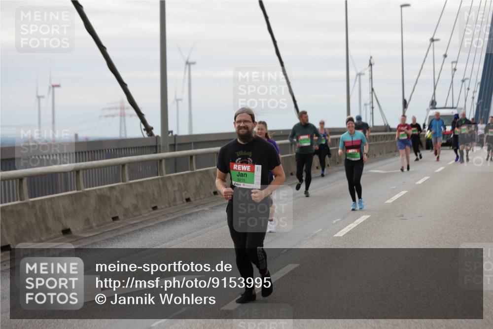 03.10.2025 - Köhlbrandbrückenlauf Jannik Wohlers http://msf.ph/oto/9153995 03.10.2025 16:05:04 Position 1 9215 meine-sportfotos.de