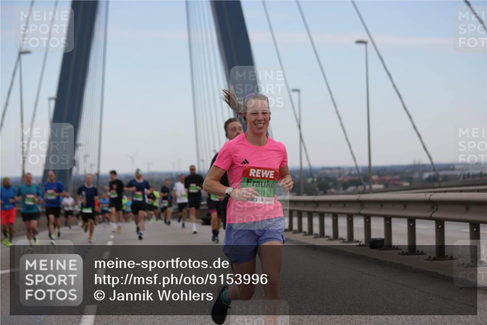 03.10.2025 - Köhlbrandbrückenlauf Jannik Wohlers http://msf.ph/oto/9153996 03.10.2025 15:22:46 Position 1 301 meine-sportfotos.de