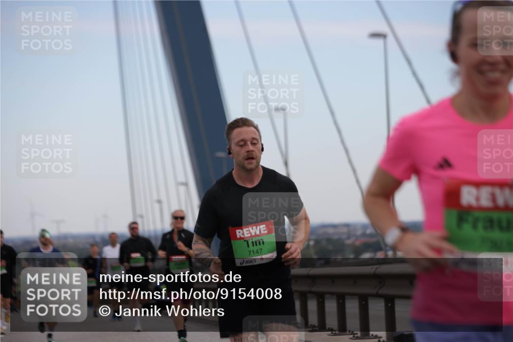 03.10.2025 - Köhlbrandbrückenlauf Jannik Wohlers http://msf.ph/oto/9154008 03.10.2025 15:22:46 Position 1 7147 meine-sportfotos.de