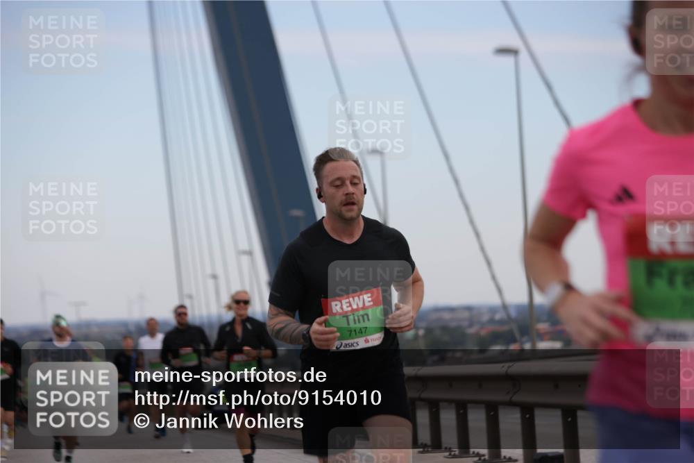 03.10.2025 - Köhlbrandbrückenlauf Jannik Wohlers http://msf.ph/oto/9154010 03.10.2025 15:22:46 Position 1 7147 meine-sportfotos.de