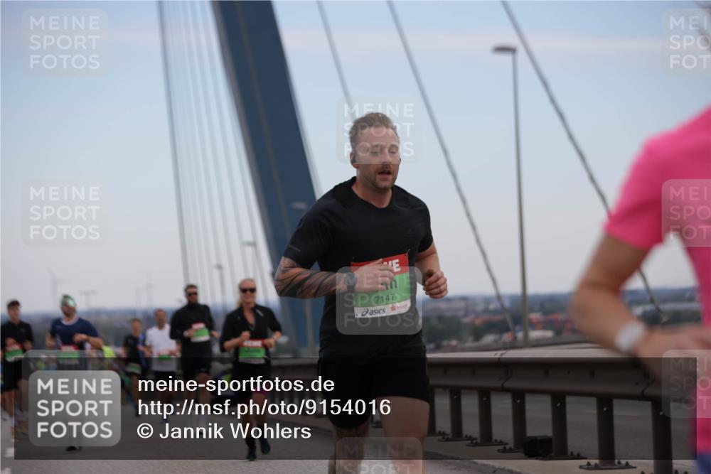03.10.2025 - Köhlbrandbrückenlauf Jannik Wohlers http://msf.ph/oto/9154016 03.10.2025 15:22:47 Position 1 7147 meine-sportfotos.de