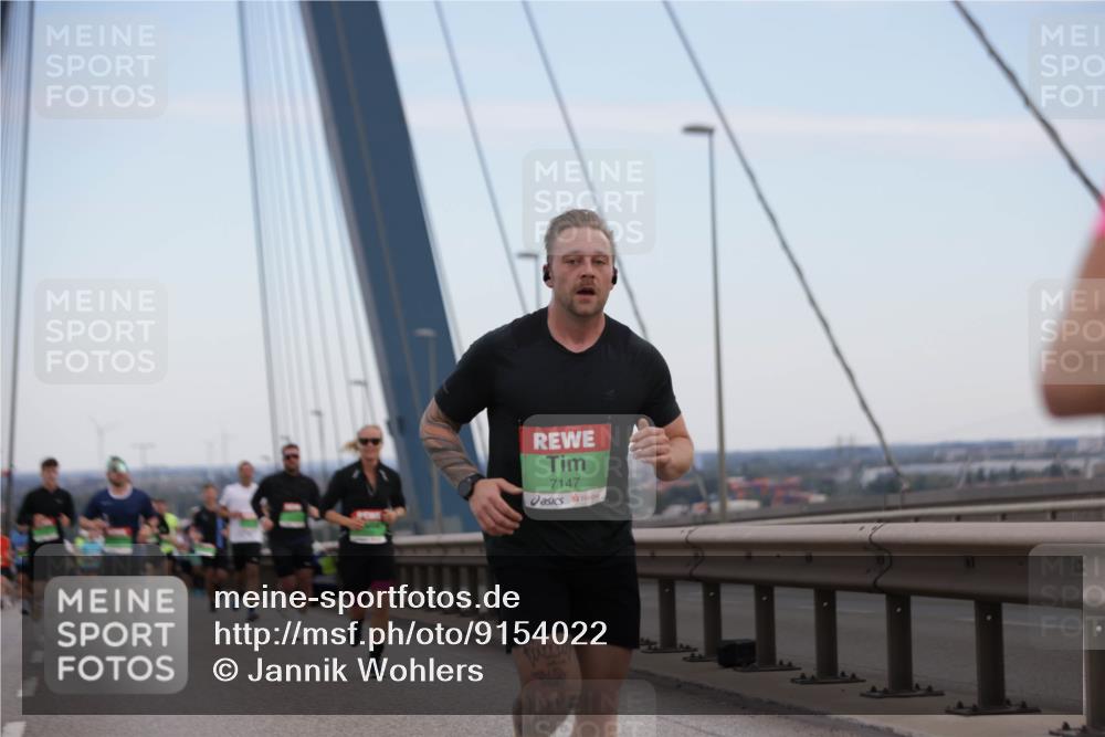 03.10.2025 - Köhlbrandbrückenlauf Jannik Wohlers http://msf.ph/oto/9154022 03.10.2025 15:22:47 Position 1 7147 meine-sportfotos.de