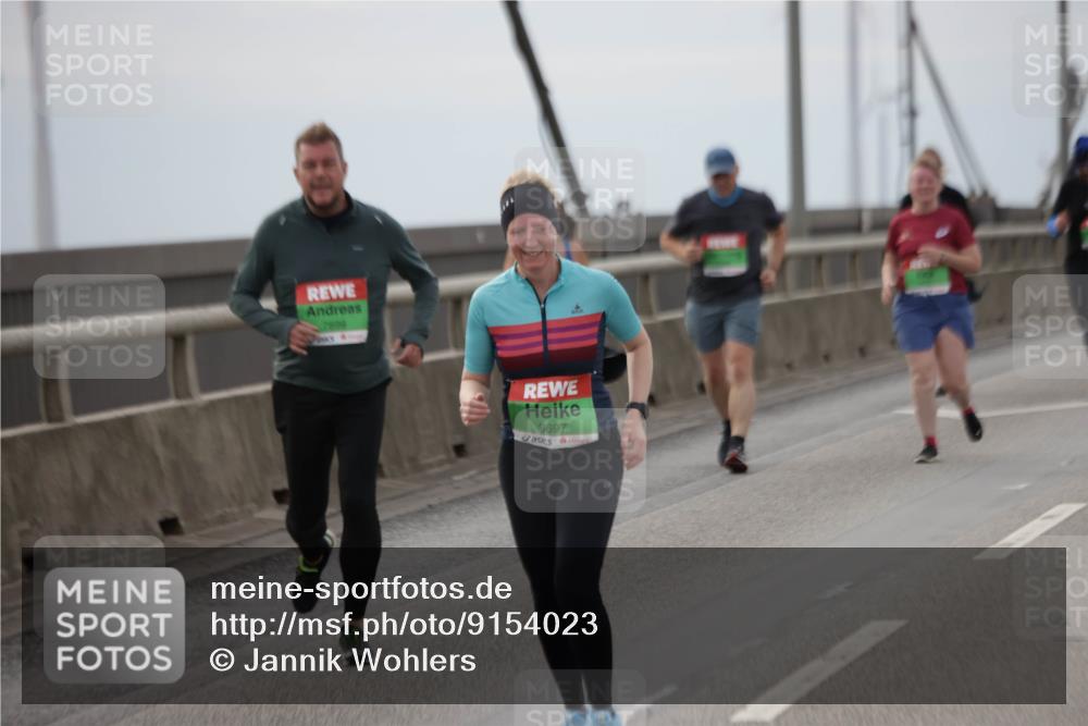 03.10.2025 - Köhlbrandbrückenlauf Jannik Wohlers http://msf.ph/oto/9154023 03.10.2025 16:05:06 Position 1 7809, 8697 meine-sportfotos.de