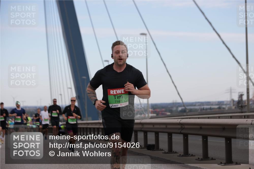 03.10.2025 - Köhlbrandbrückenlauf Jannik Wohlers http://msf.ph/oto/9154026 03.10.2025 15:22:47 Position 1 7147 meine-sportfotos.de
