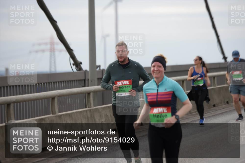 03.10.2025 - Köhlbrandbrückenlauf Jannik Wohlers http://msf.ph/oto/9154029 03.10.2025 16:05:07 Position 1 7899, 869 meine-sportfotos.de
